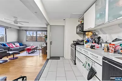 82 Garfield Avenue, Jersey City, NJ 07305 - Photo 23