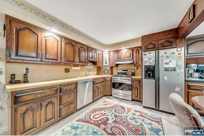 75 Cherokee Avenue, Allendale, NJ 07401 - Photo 7