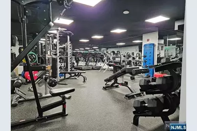 807 Hudson Park, Edgewater, NJ 07020 - Photo 27