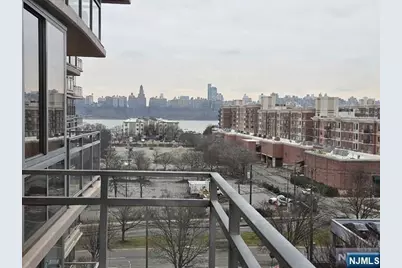 807 Hudson Park, Edgewater, NJ 07020 - Photo 17