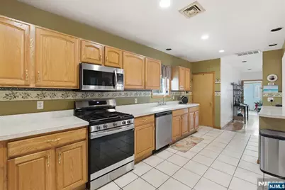 179 Fern Avenue, Lyndhurst Township, NJ 07071 - Photo 13