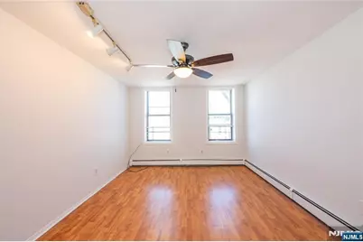 787 Summit Avenue 11 #11, Jersey City, NJ 07307 - Photo 3