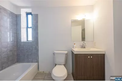787 Summit Avenue 11 #11, Jersey City, NJ 07307 - Photo 15