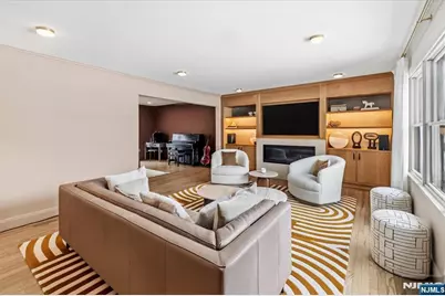 26 Laurie Drive, Englewood Cliffs, NJ 07632 - Photo 5