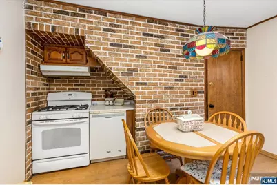 7 Delafield Avenue, Rutherford, NJ 07070 - Photo 7