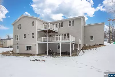 5 Pin Oak, West Caldwell, NJ 07006 - Photo 3