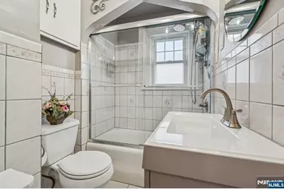 32 Fairview Place, Belleville, NJ 07109 - Photo 7