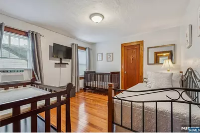 32 Fairview Place, Belleville, NJ 07109 - Photo 5