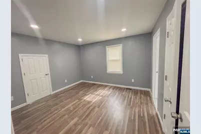 413 S 16th Street, Newark, NJ 07103 - Photo 9