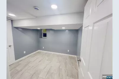 413 S 16th Street, Newark, NJ 07103 - Photo 37