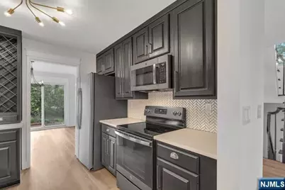 153 Oldwoods Court, Mahwah, NJ 07430 - Photo 13