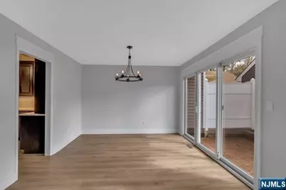 153 Oldwoods Court, Mahwah, NJ 07430 - Photo 7