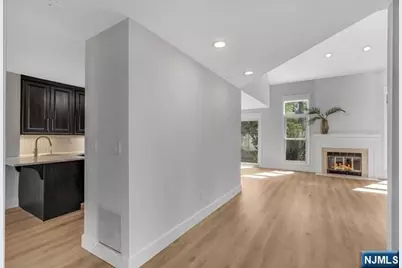 153 Oldwoods Court, Mahwah, NJ 07430 - Photo 15