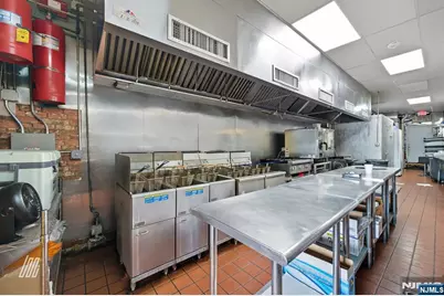 7-09 Fair Lawn Avenue, Fair Lawn, NJ 07410 - Photo 3