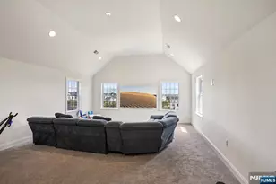 281 Crescent Ave, Mahwah, NJ 07430 - Photo 41