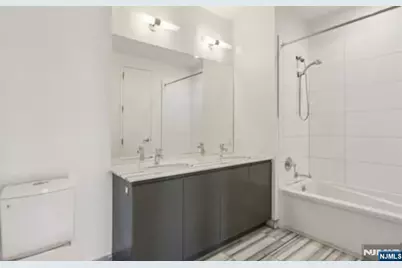 1 Executive Drive 408 #408, Fort Lee, NJ 07024 - Photo 11