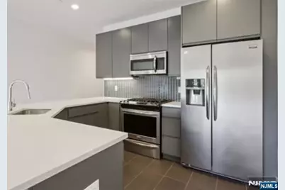 1 Executive Drive 408 #408, Fort Lee, NJ 07024 - Photo 9