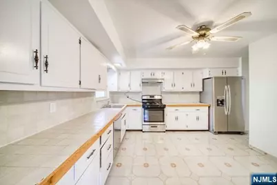 1462B River Road, Edgewater, NJ 07020 - Photo 5