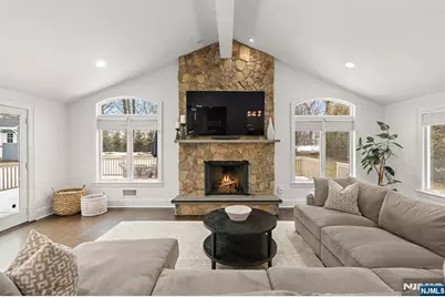 379 Butternut Avenue, Wyckoff Township, NJ 07481 - Photo 3