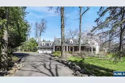 202 Chestnut Ridge Road, Saddle River, NJ 07458 - Photo 5