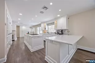 202 Chestnut Ridge Rd, Saddle River, NJ 07458 - Photo 15