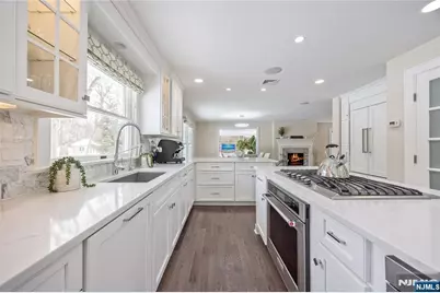 202 Chestnut Ridge Road, Saddle River, NJ 07458 - Photo 15