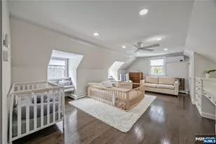 202 Chestnut Ridge Rd, Saddle River, NJ 07458 - Photo 35