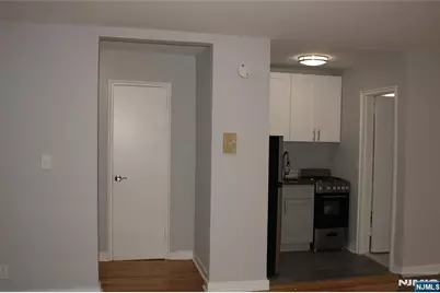 819 Bloomfield Avenue 10 #10, Montclair, NJ 07042 - Photo 5