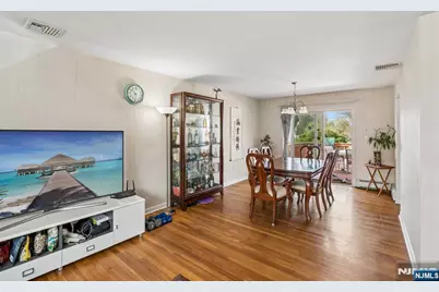 201 Rockland Avenue, River Vale Township, NJ 07675 - Photo 5