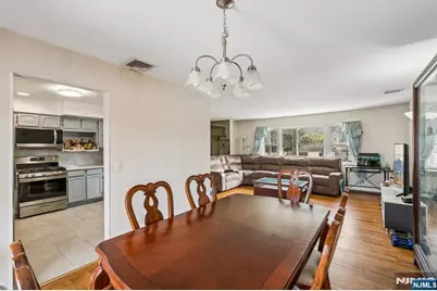 201 Rockland Avenue, River Vale Township, NJ 07675 - Photo 7