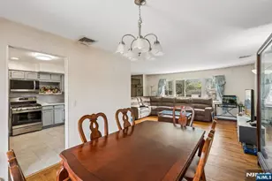 201 Rockland Ave, River Vale Township, NJ 07675 - Photo 7