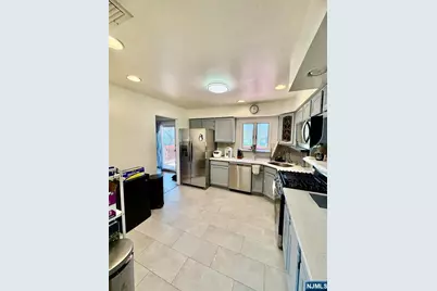 201 Rockland Avenue, River Vale Township, NJ 07675 - Photo 9