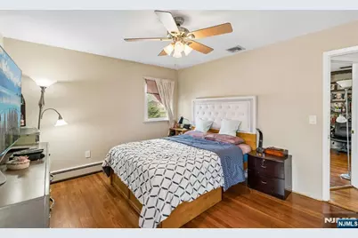 201 Rockland Avenue, River Vale Township, NJ 07675 - Photo 15