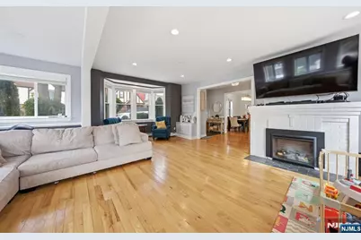 444 Oncrest Terrace, Cliffside Park, NJ 07010 - Photo 13