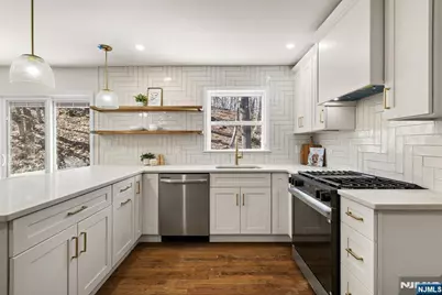 10 Robert Court, Verona, NJ 07044 - Photo 5