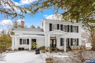 525 Franklin Ave, Franklin Lakes, NJ 07417 - Photo 1