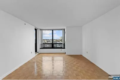 900 Palisade Avenue 8B #8B, Fort Lee, NJ 07024 - Photo 13