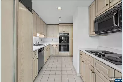 900 Palisade Avenue 8B #8B, Fort Lee, NJ 07024 - Photo 7