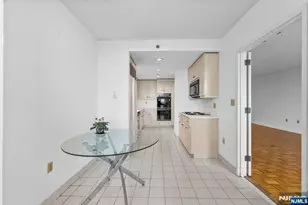 900 Palisade Ave 8B, Fort Lee, NJ 07024 - Photo 9