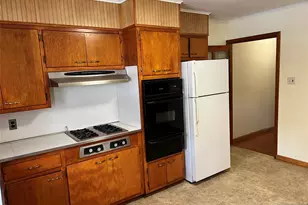 421 Hamilton 1, Harrison, NJ 07029 - Photo 5