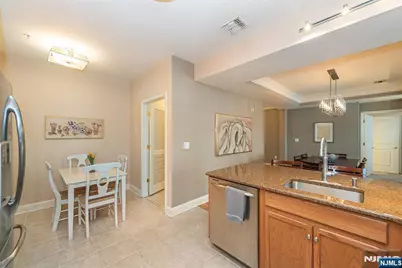 6105 Harcourt, Clifton, NJ 07013 - Photo 11