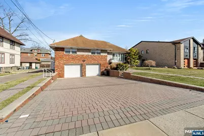 1070 Cumbermeade Road, Fort Lee, NJ 07024 - Photo 3