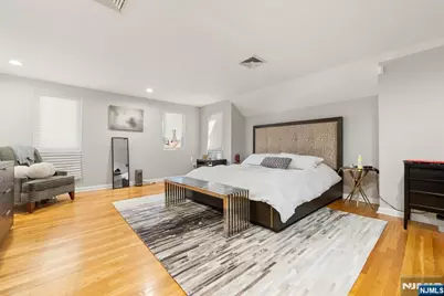 1070 Cumbermeade Road, Fort Lee, NJ 07024 - Photo 17