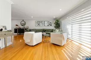 1070 Cumbermeade Rd, Fort Lee, NJ 07024 - Photo 5