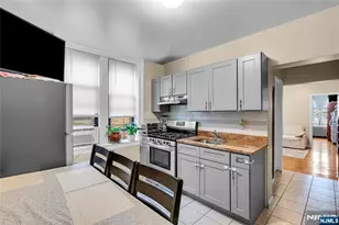 527 34th Street D2, Union City, NJ 07087 - Photo 1