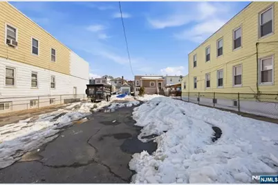 693 8th Street, Newark, NJ 07107 - Photo 23