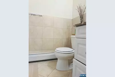 428 Grandview Place 428 #428, Fort Lee, NJ 07024 - Photo 13