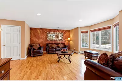 2 Maple Avenue, Waldwick, NJ 07463 - Photo 3