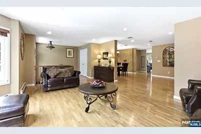 2 Maple Avenue, Waldwick, NJ 07463 - Photo 5