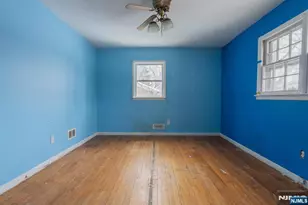 88 Lakeshore Dr, Oakland, NJ 07436 - Photo 27